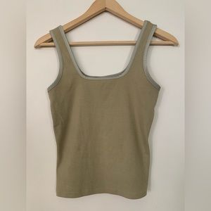 Gravel & Gold Sandy Tank
